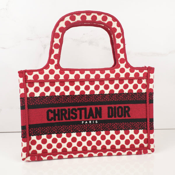 CHRISTIAN DIOR
Canvas DiorAmour Dots Mini Book Tote Red