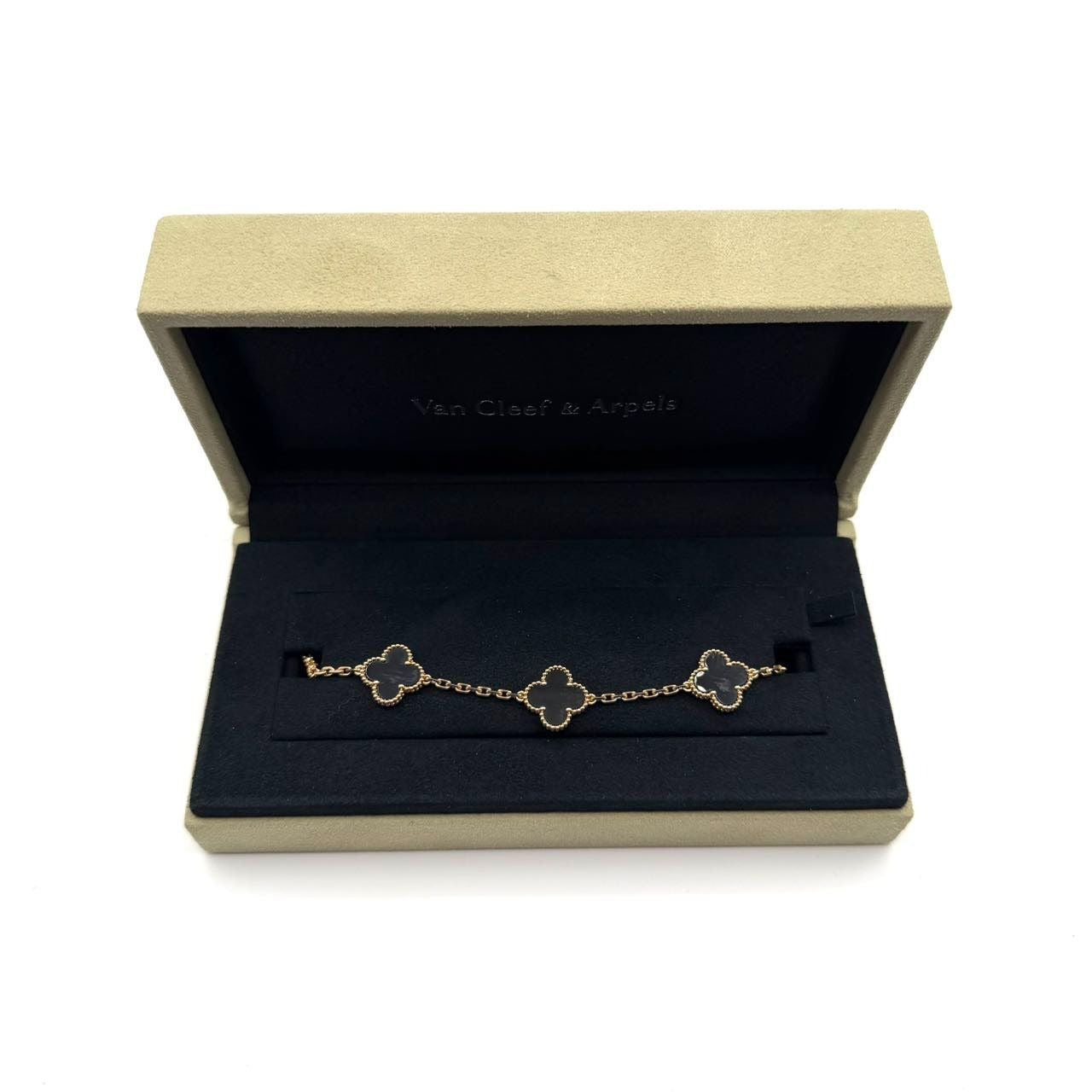 Van Cleef & Arpels Jewelry | Curated Luxury at 959 Deluxe