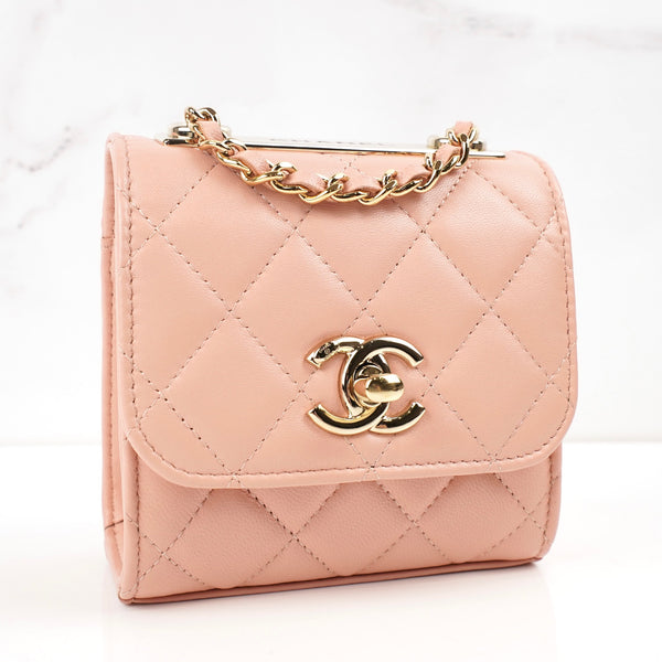 CHANEL Trendy CC leather crossbody bag