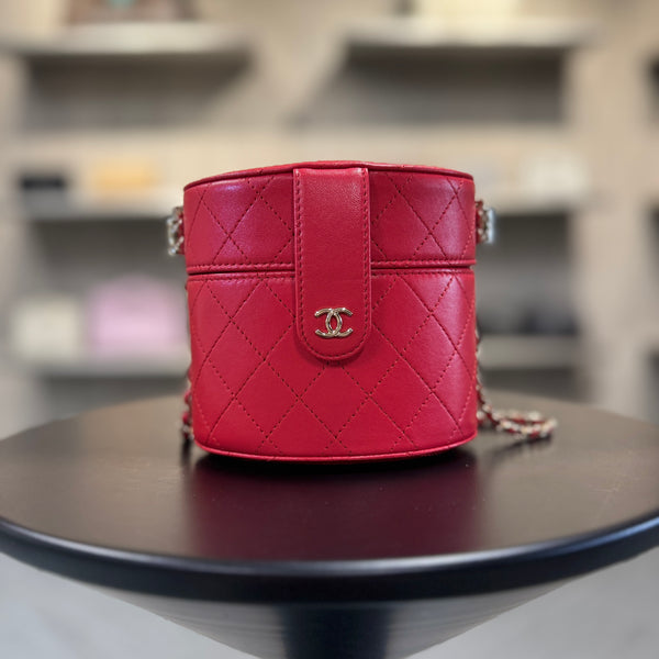 Chanel CC Allure Vanity Case with Chain Quilted Patent Mini